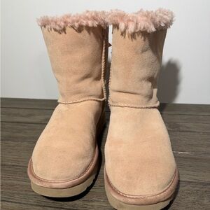 UGG Women's Bailey Bow II boots in a rose gold suede finish
